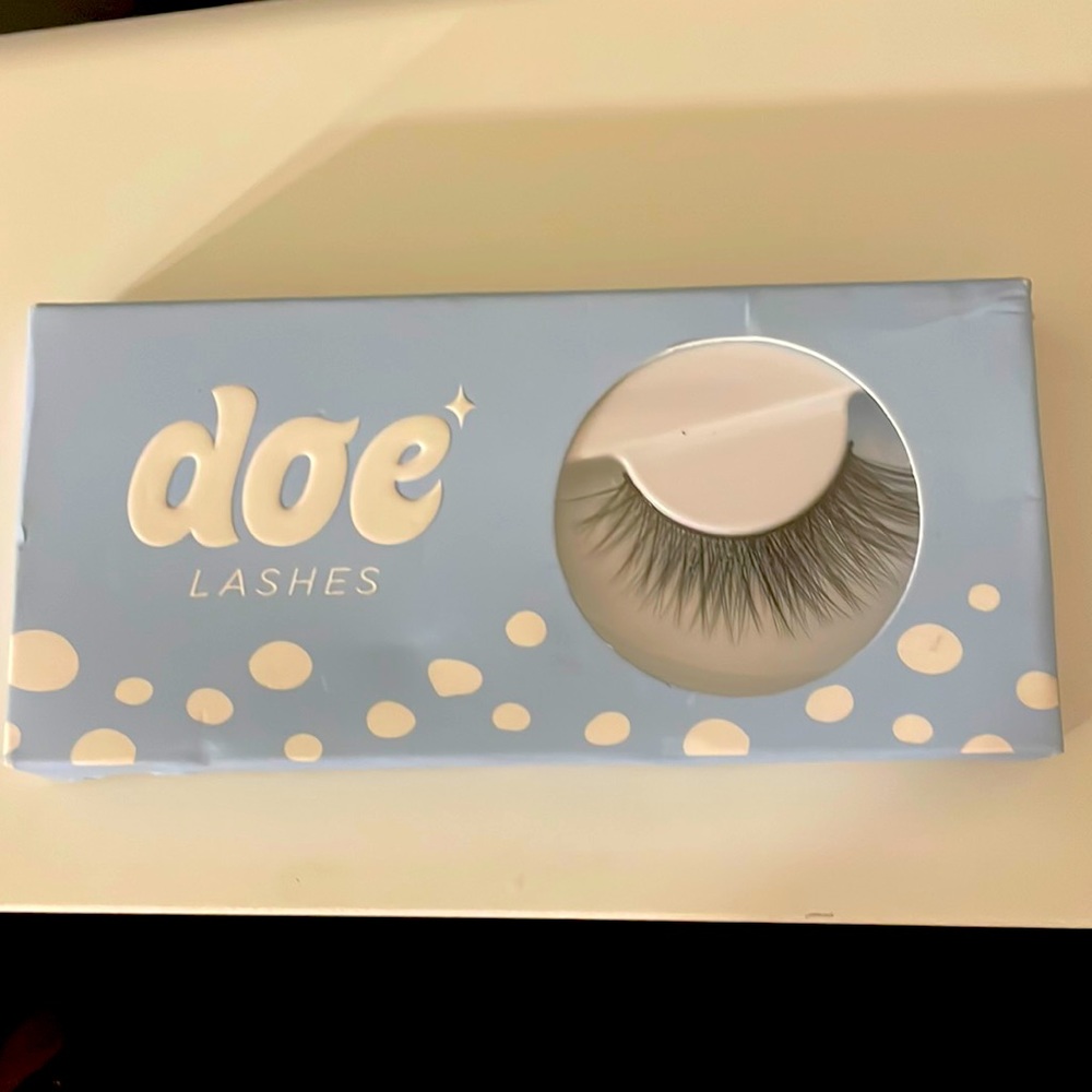 Doe False Lashes Morning Dew